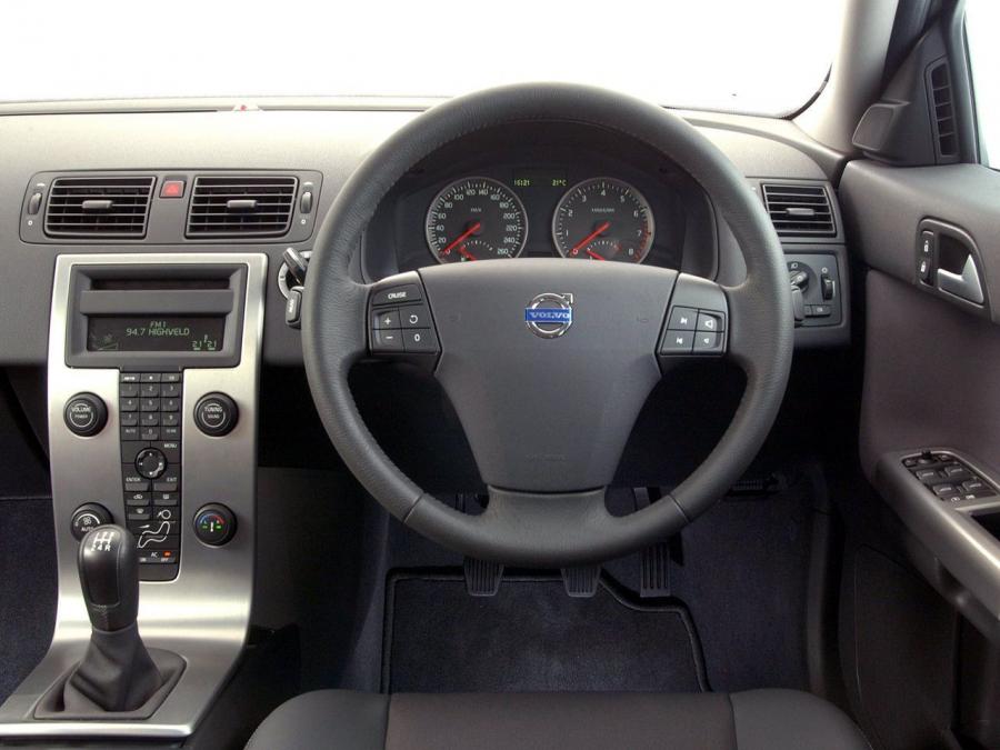  Volvo S40 2004 года  (ZA) (фото 2 из 16)